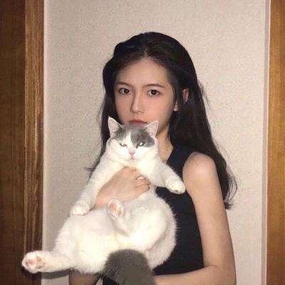 女王的装扮游戏下载